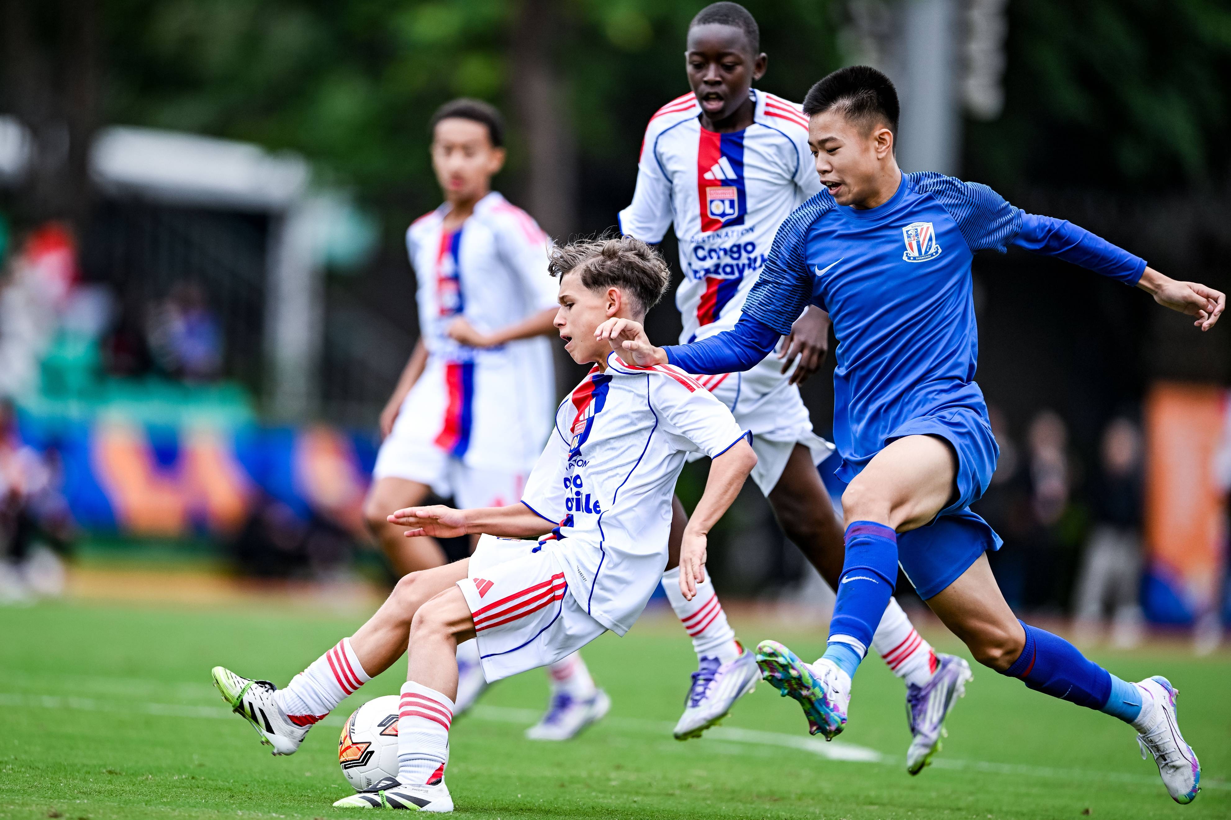 转折点！里昂战术微调，欧篮联赛前攻防权衡，信心回归，训练强度明显提升的简单介绍开云官方网