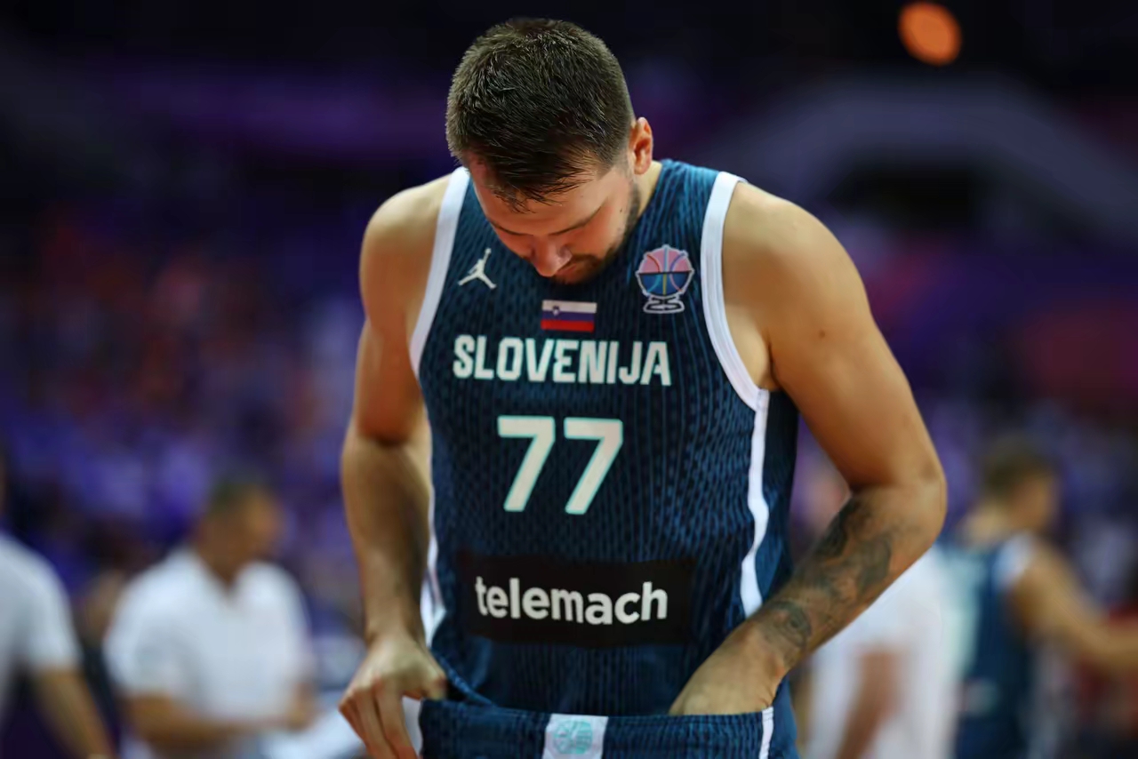 刚刚!东契奇在瑞士队比赛中战术调整斯图加特外线爆发,曼联今晚主帅复盘(青岛斯图加特航空自动化有限公司)开云体育官网